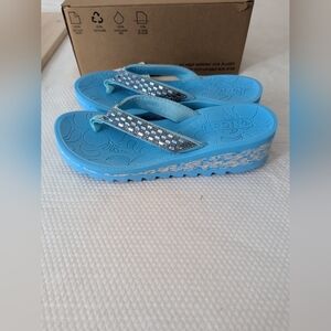 ONCAI Flip Flops for Women, Beach Thong Sandals with Arch Support Size 8.